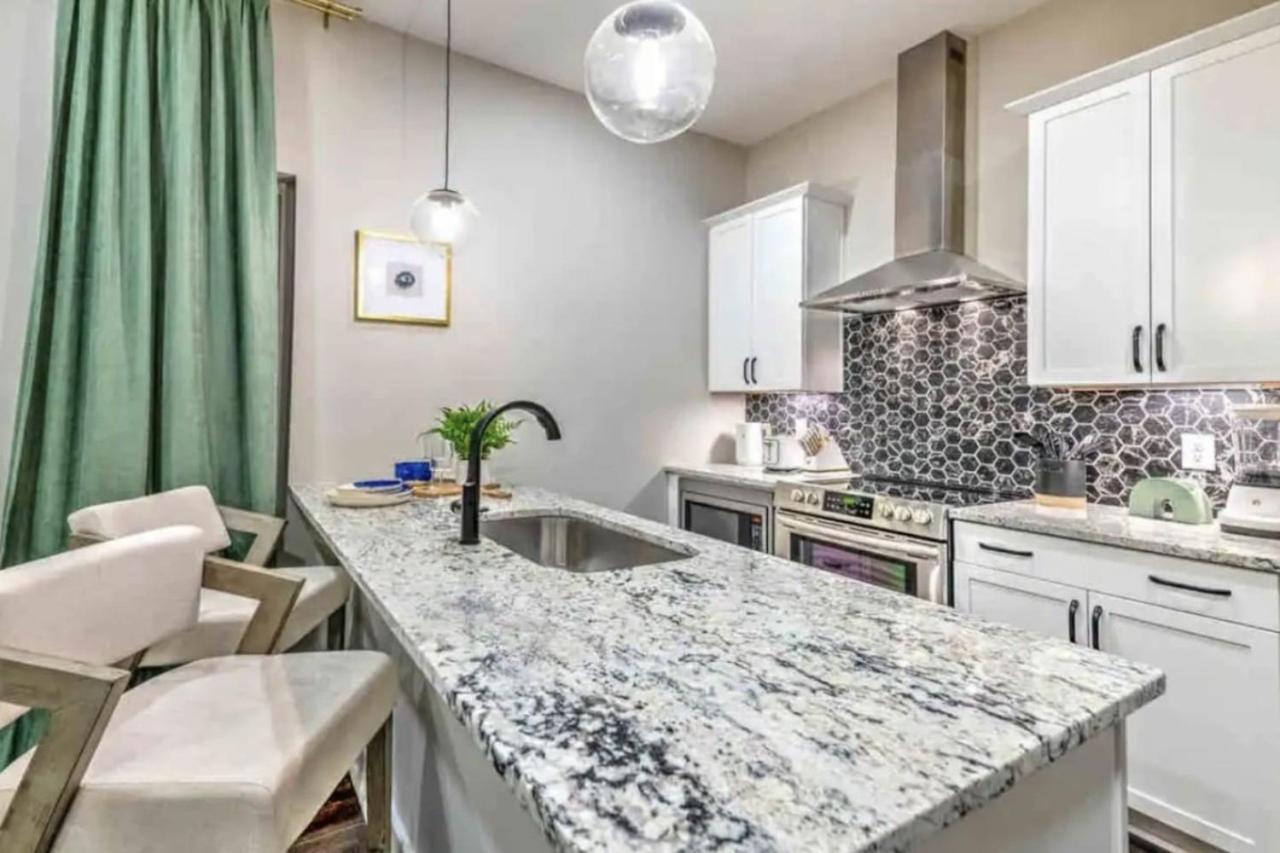Luxury Four-Story Home, Rooftop Deck With Views, Pingpong! Sleeps 12! 纳什维尔 外观 照片